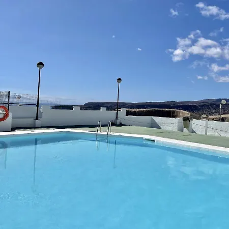 Apartment Homeforguest Amplio Con Piscina Y Terraza En *