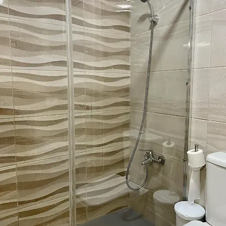 Apartment Homeforguest Amplio Con Piscina Y Terraza En