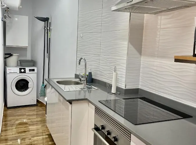 Appartamento Homeforguest Amplio Con Piscina Y Terraza En